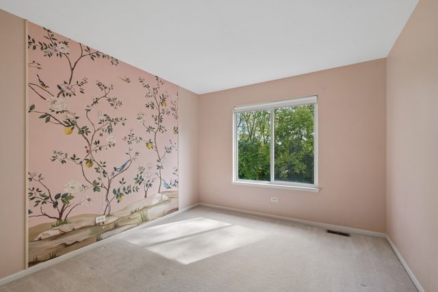 915 Charlton Road, Lake Villa, IL 60046