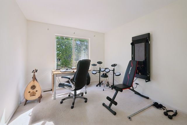 915 Charlton Road, Lake Villa, IL 60046