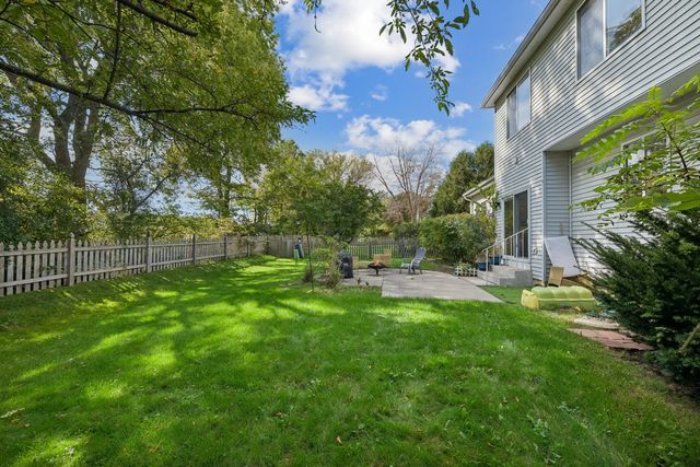 915 Charlton Road, Lake Villa, IL 60046