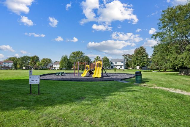 915 Charlton Road, Lake Villa, IL 60046