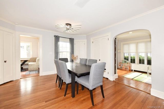 62 Hudson Road, Floral Park, NY 11001