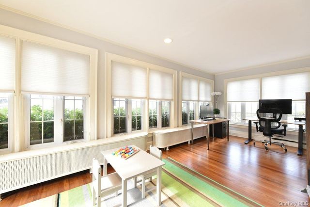 62 Hudson Road, Floral Park, NY 11001