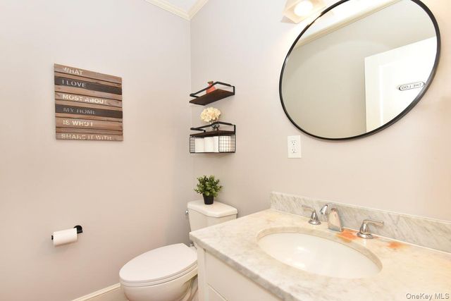 62 Hudson Road, Floral Park, NY 11001