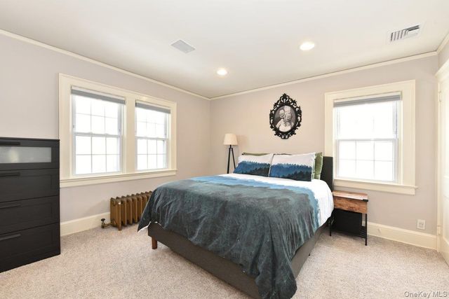 62 Hudson Road, Floral Park, NY 11001