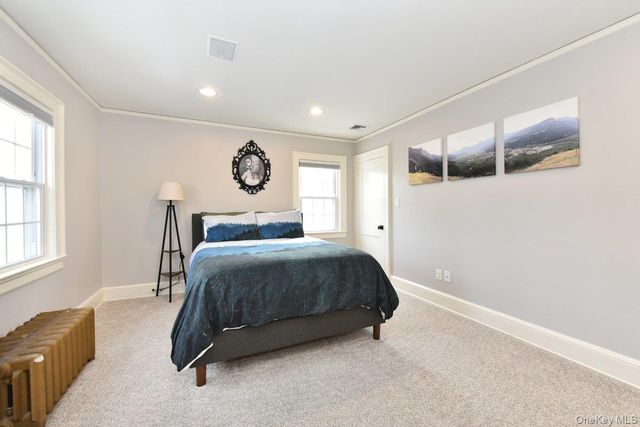 62 Hudson Road, Floral Park, NY 11001