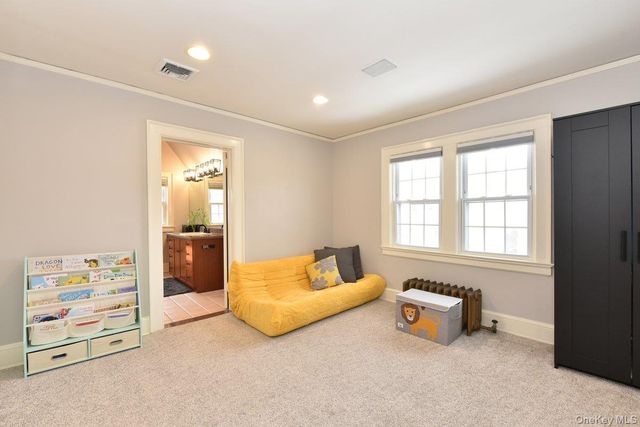 62 Hudson Road, Floral Park, NY 11001