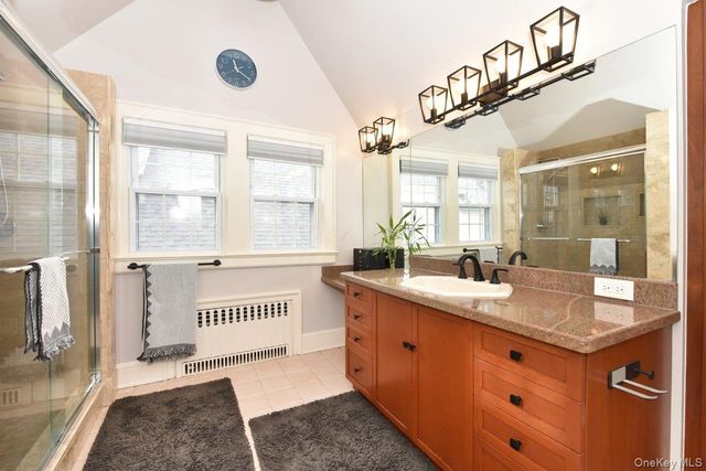 62 Hudson Road, Floral Park, NY 11001