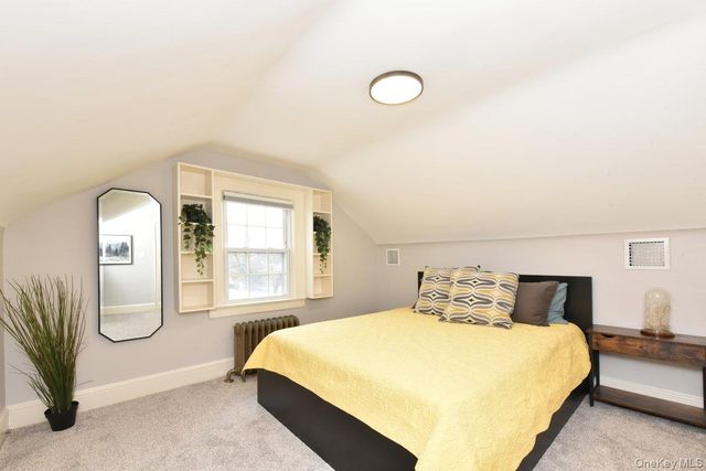 62 Hudson Road, Floral Park, NY 11001