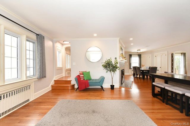 62 Hudson Road, Floral Park, NY 11001