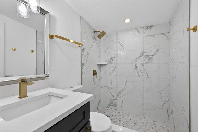 2175 20TH AVENUE SW, Largo, FL 33774