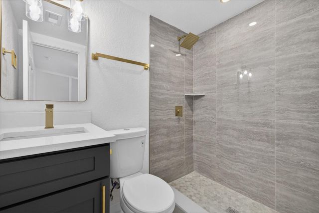 2175 20TH AVENUE SW, Largo, FL 33774