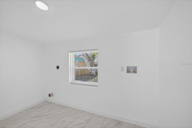 2175 20TH AVENUE SW, Largo, FL 33774