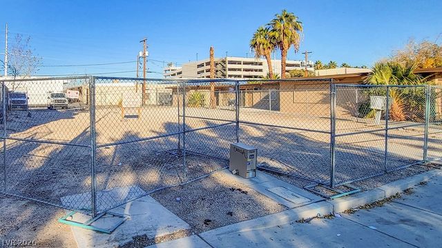2300 Tam Drive, Las Vegas, NV 89102