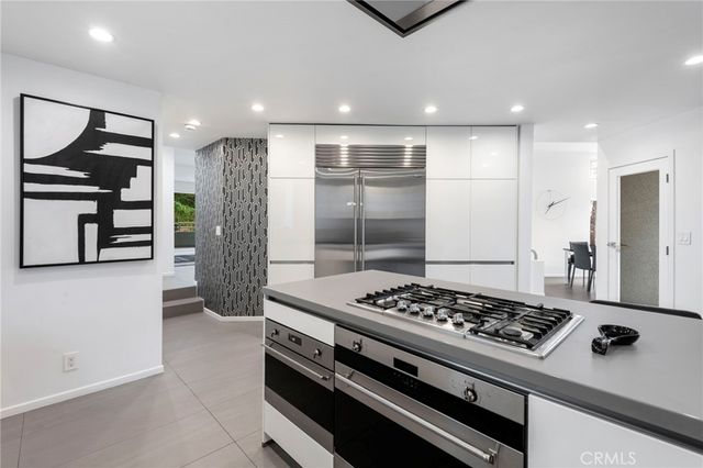 468 Sycamore Gln, Pasadena, CA 91105