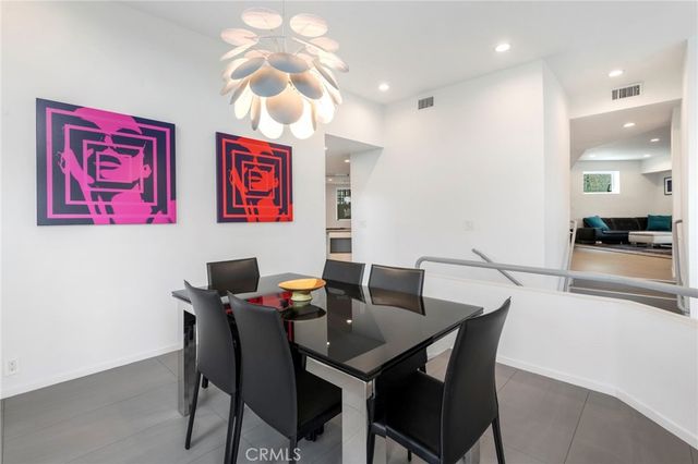 468 Sycamore Gln, Pasadena, CA 91105