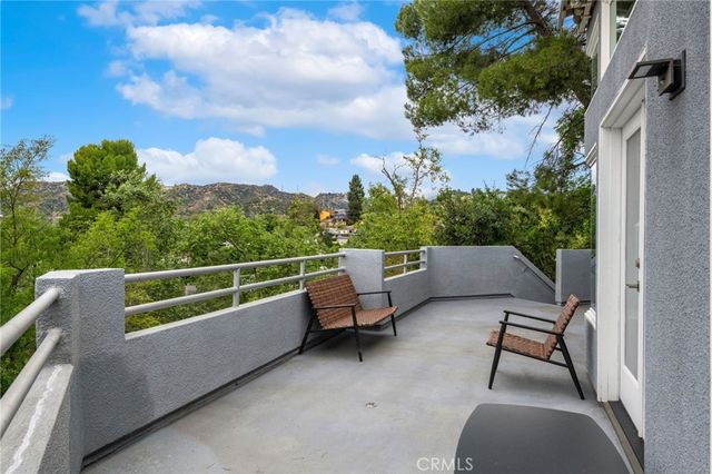 468 Sycamore Gln, Pasadena, CA 91105