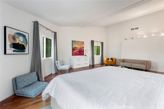 468 Sycamore Gln, Pasadena, CA 91105