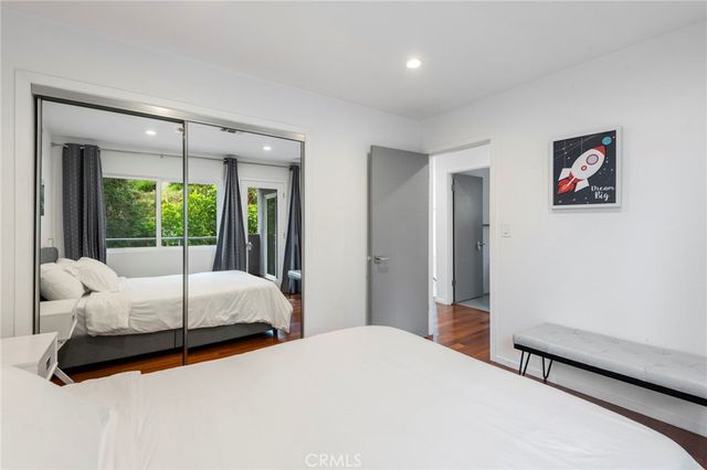 468 Sycamore Gln, Pasadena, CA 91105