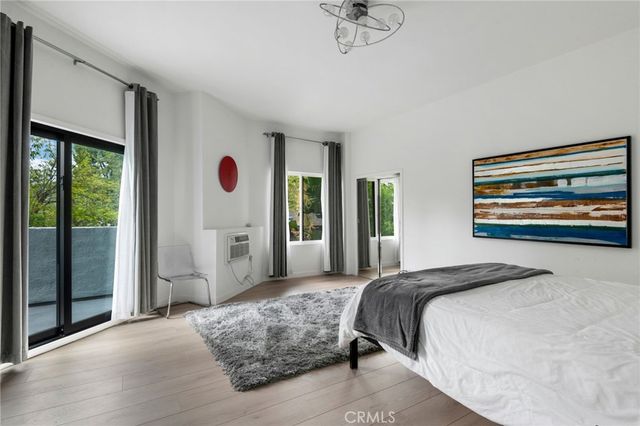 468 Sycamore Gln, Pasadena, CA 91105