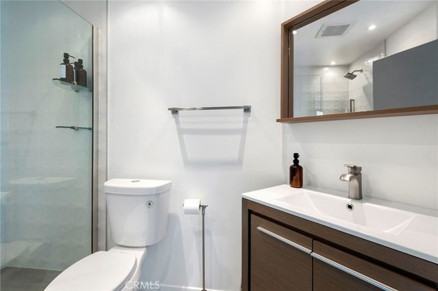 468 Sycamore Gln, Pasadena, CA 91105