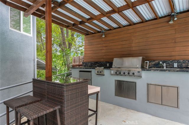 468 Sycamore Gln, Pasadena, CA 91105