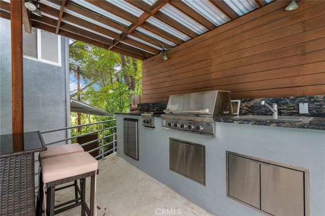 468 Sycamore Gln, Pasadena, CA 91105