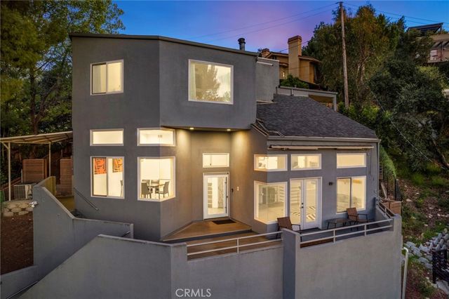 468 Sycamore Gln, Pasadena, CA 91105