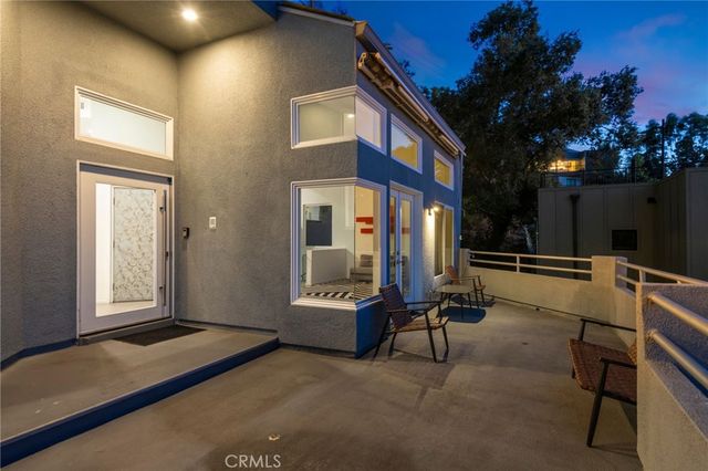 468 Sycamore Gln, Pasadena, CA 91105