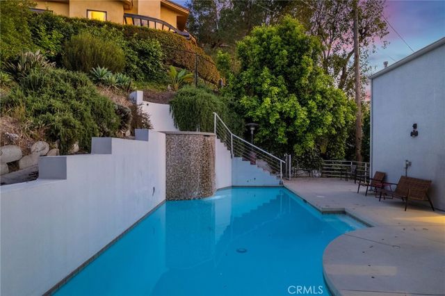 468 Sycamore Gln, Pasadena, CA 91105