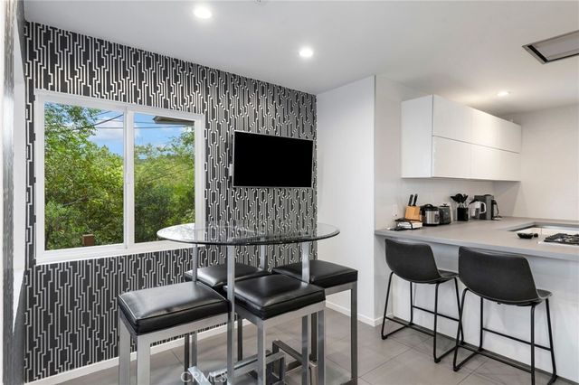 468 Sycamore Gln, Pasadena, CA 91105