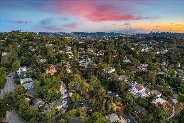 468 Sycamore Gln, Pasadena, CA 91105