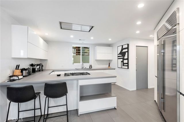 468 Sycamore Gln, Pasadena, CA 91105