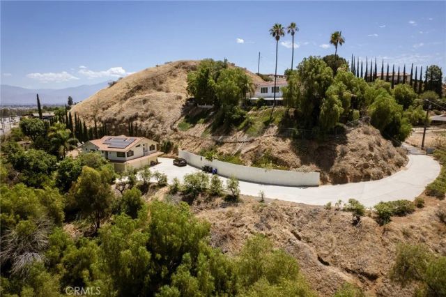 1815 Hilltop, Colton, CA 92324
