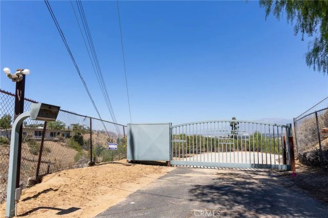 1815 Hilltop, Colton, CA 92324