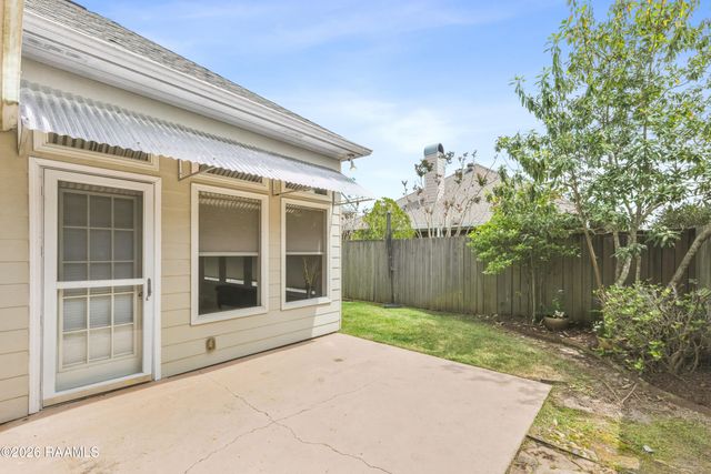 207 Kings Landing Square, Lafayette, LA 70508