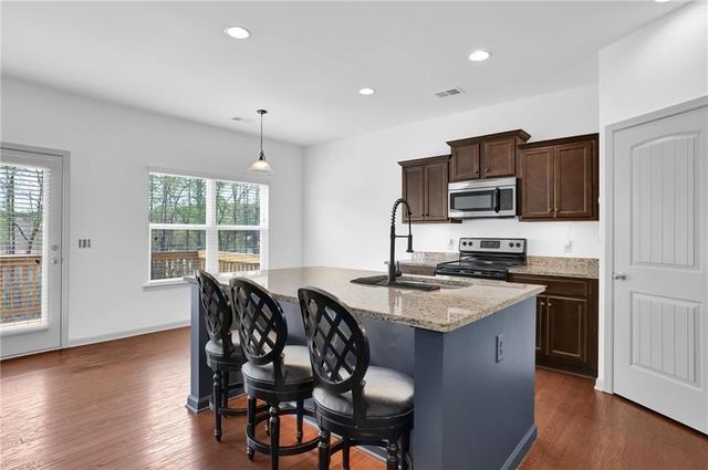 2875 Englewood Drive, Cumming, GA 30040