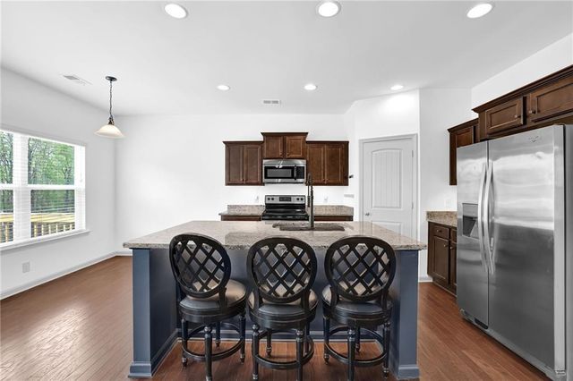 2875 Englewood Drive, Cumming, GA 30040