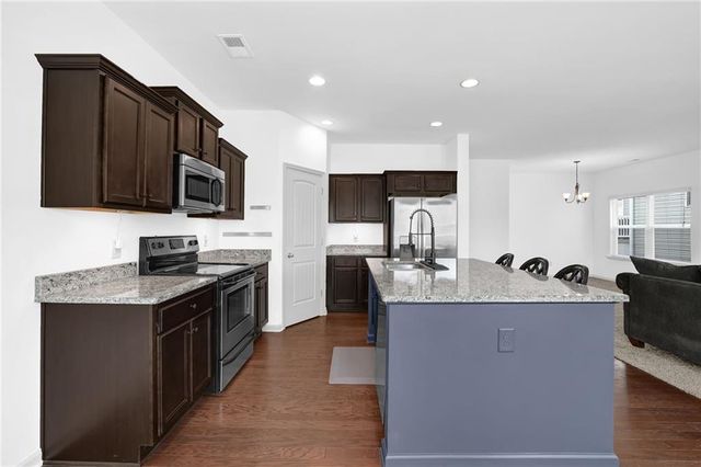 2875 Englewood Drive, Cumming, GA 30040