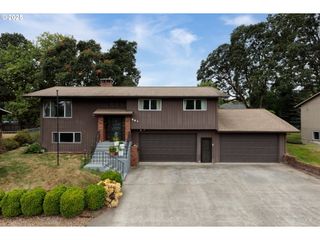 251 ALLENDALE Dr, St Helens, OR 97051