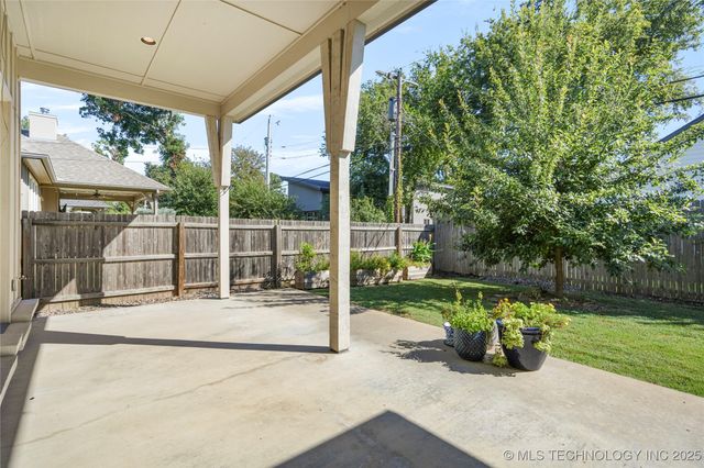 1426 E 37th Place, Tulsa, OK 74105
