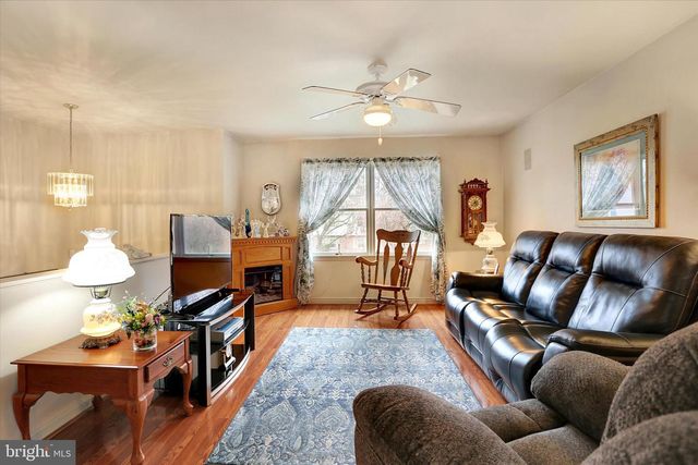 65 PINE RIDGE CIR, Enola, PA 17025