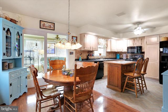 65 PINE RIDGE CIR, Enola, PA 17025