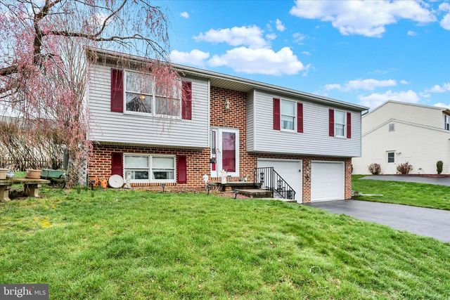 65 PINE RIDGE CIR, Enola, PA 17025