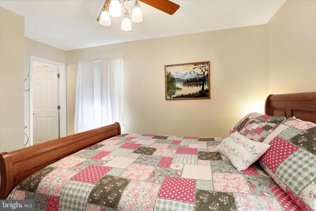 65 PINE RIDGE CIR, Enola, PA 17025