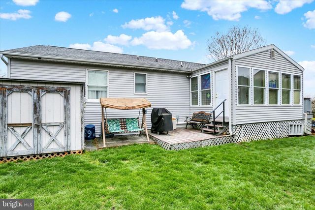65 PINE RIDGE CIR, Enola, PA 17025