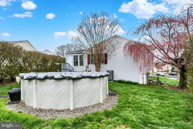 65 PINE RIDGE CIR, Enola, PA 17025