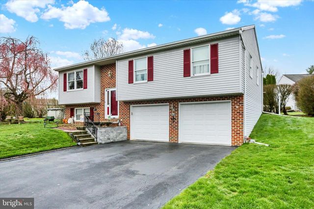 65 PINE RIDGE CIR, Enola, PA 17025