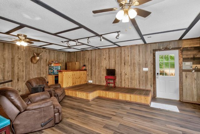 1851 Jordan Rd, Chapmansboro, TN 37035