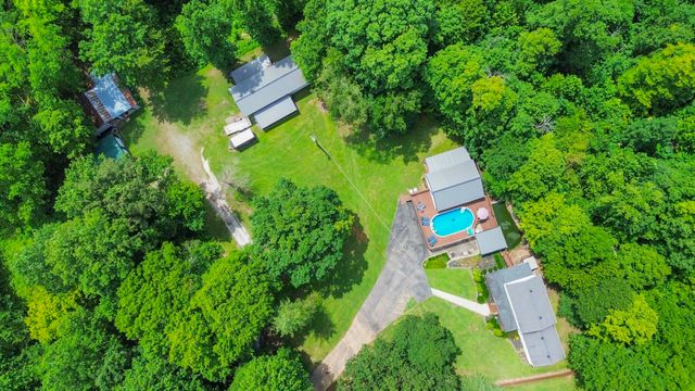 1851 Jordan Rd, Chapmansboro, TN 37035