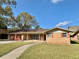 1905 Bridle Lane, Gainesville, TX 76240